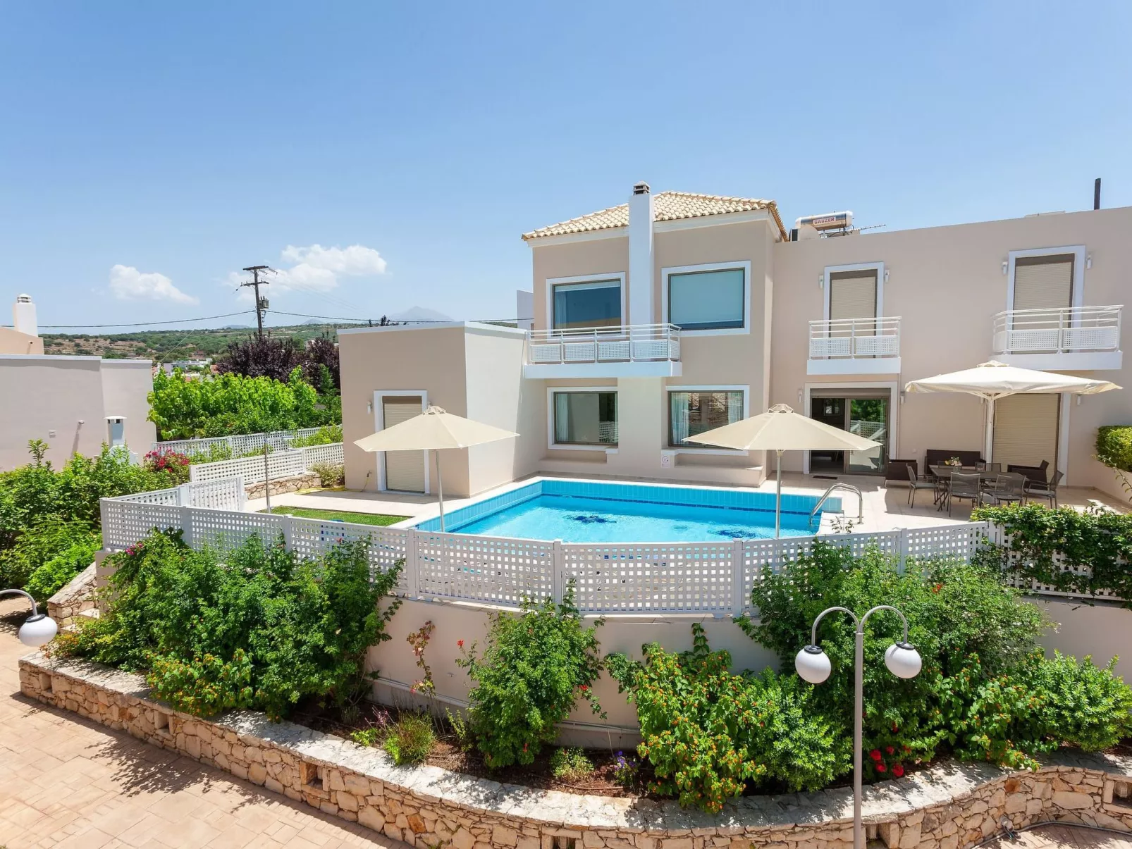 Haus in Arkadi mit Parkplatz vor Ort