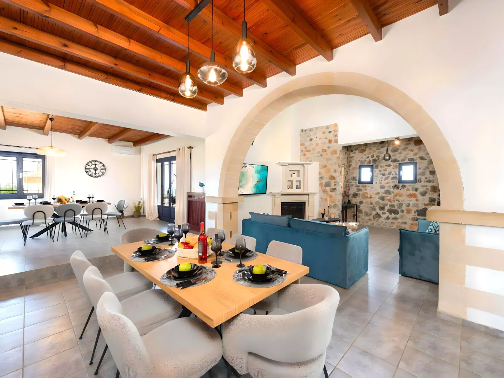 Grey Grand Villa Privater Pool-Drinnen