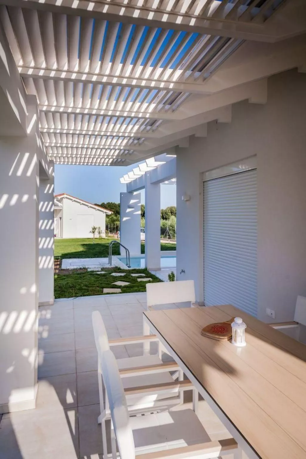 White Villas PPV-Outside