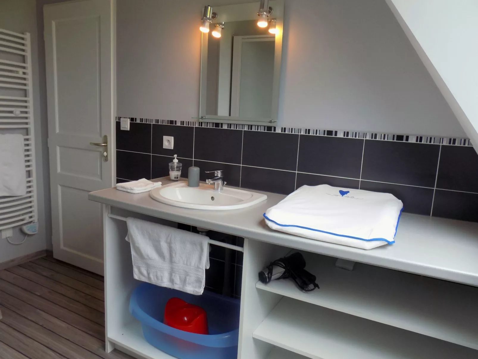 Für acht Personen-Drinnen