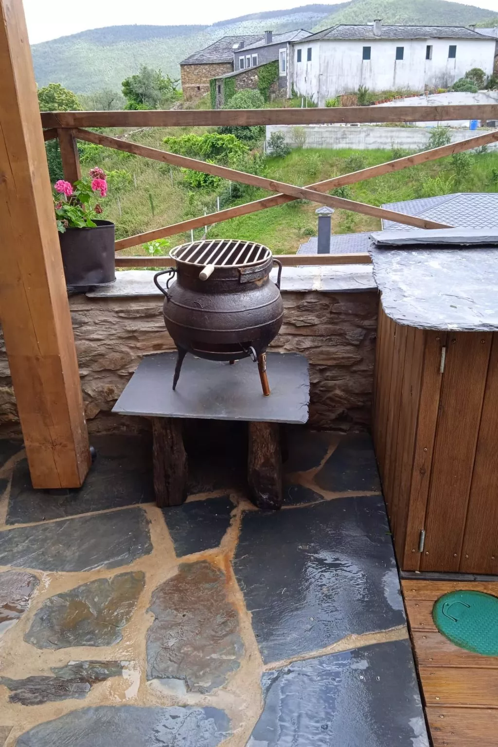 Eine Zuflucht in den Bergen-Dehors