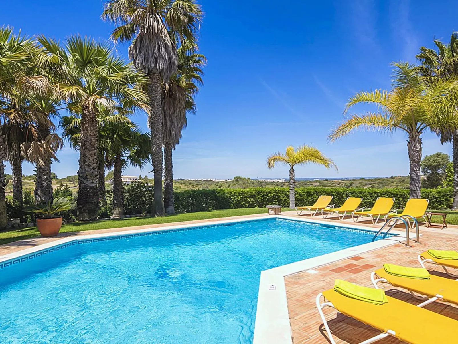 Luxuriöse Villa - Privater Pool und schöner Garten-Outside