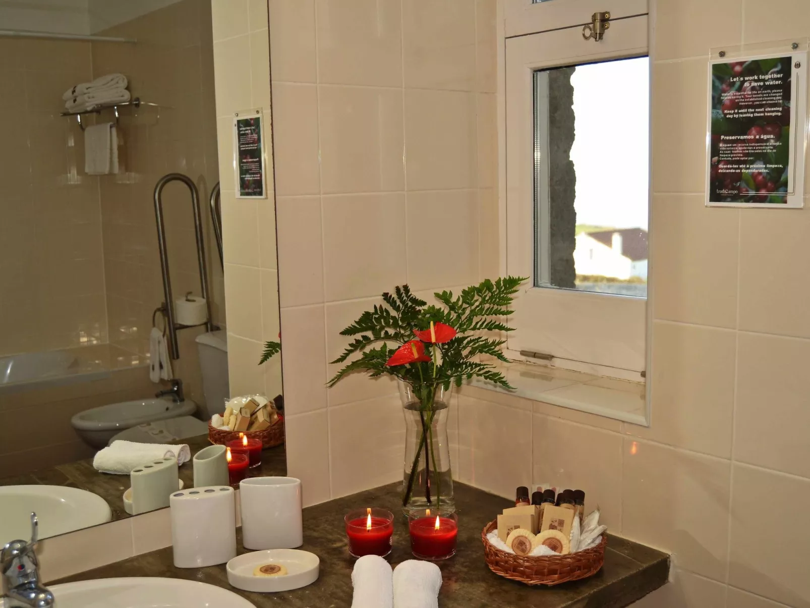 Casa da Talha, Rustikaler Charme auf den Azoren-Drinnen