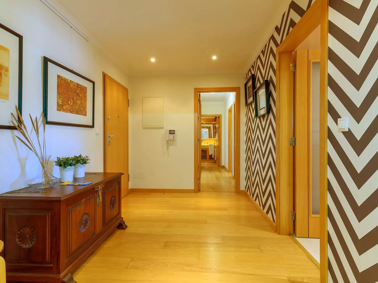 Carcavelos Strand-Inside