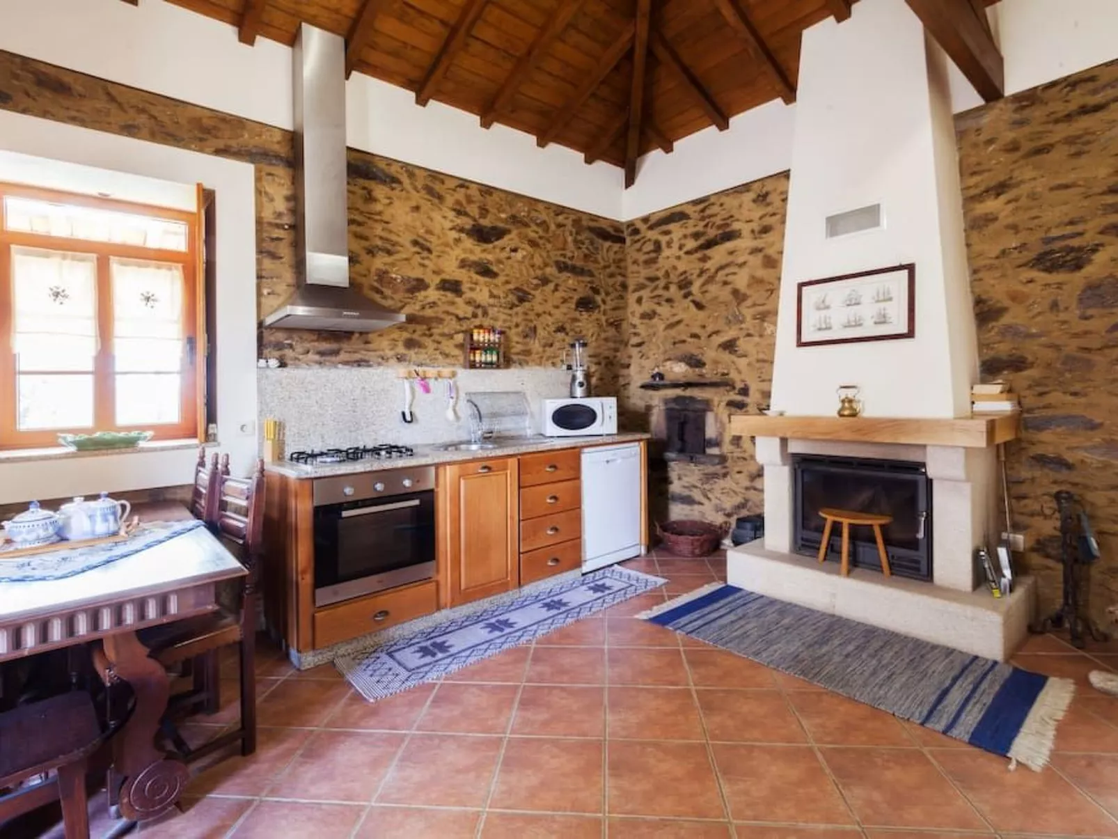 Mit Garten, Grill und Terrasse-Dedans