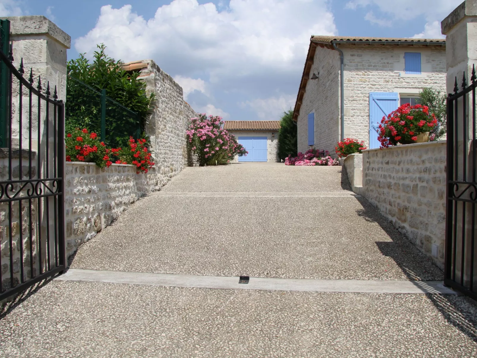 Villa "La Bergerie" mit Privatpool und Spa-Outside