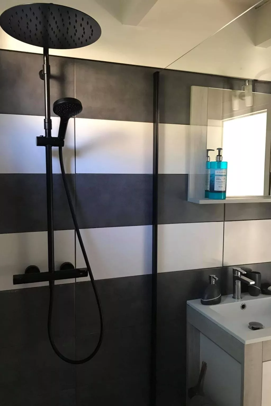 Mit eigenem Garten und Grill-Inside