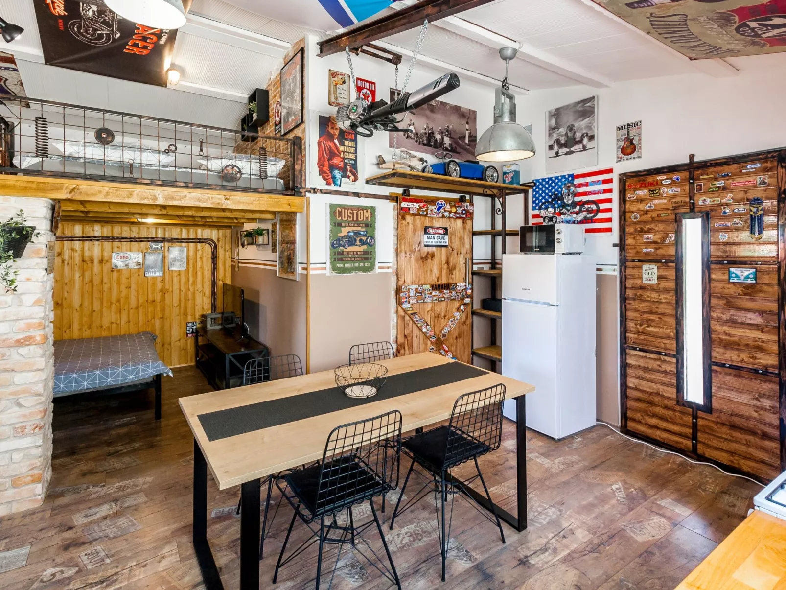 Haus im Industriestil Eni mit privatem Parkplatz-Image-tags.info