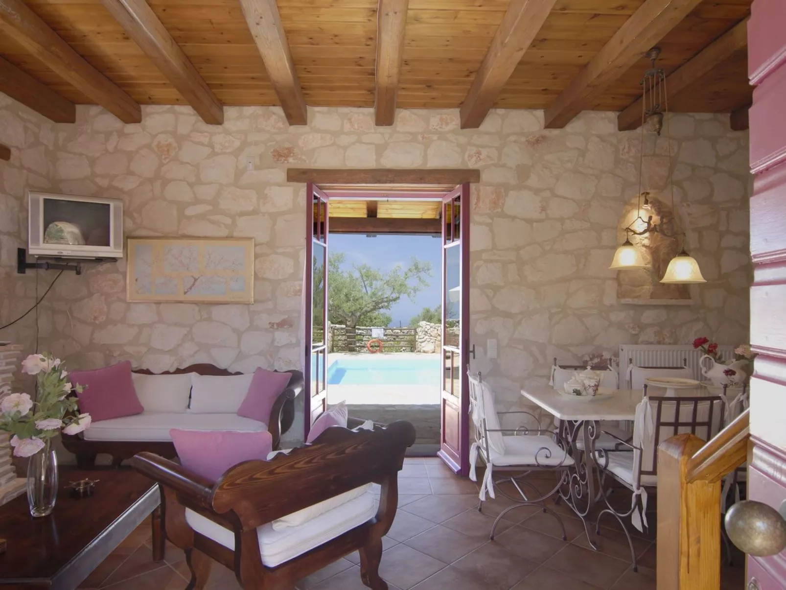 Villa Ariadne mit privatem Pool-Drinnen