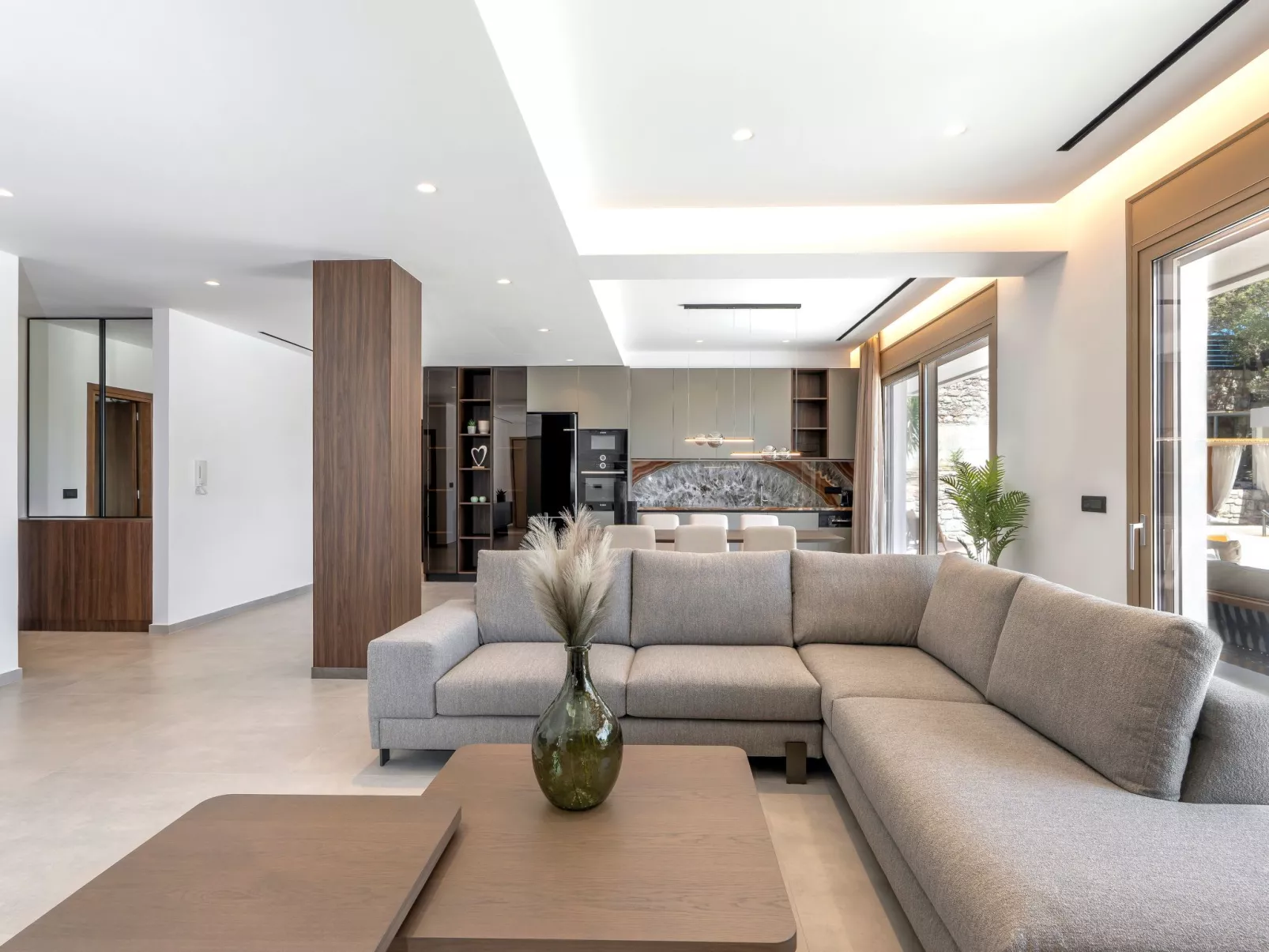 Emerald Estate-Image-tags.info