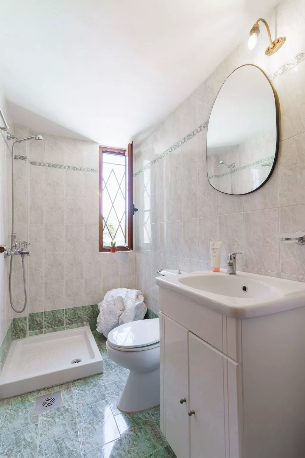 Villa mit Meerblick und privatem Pool, BBQ 1,5km vom Strand entfernt-Drinnen