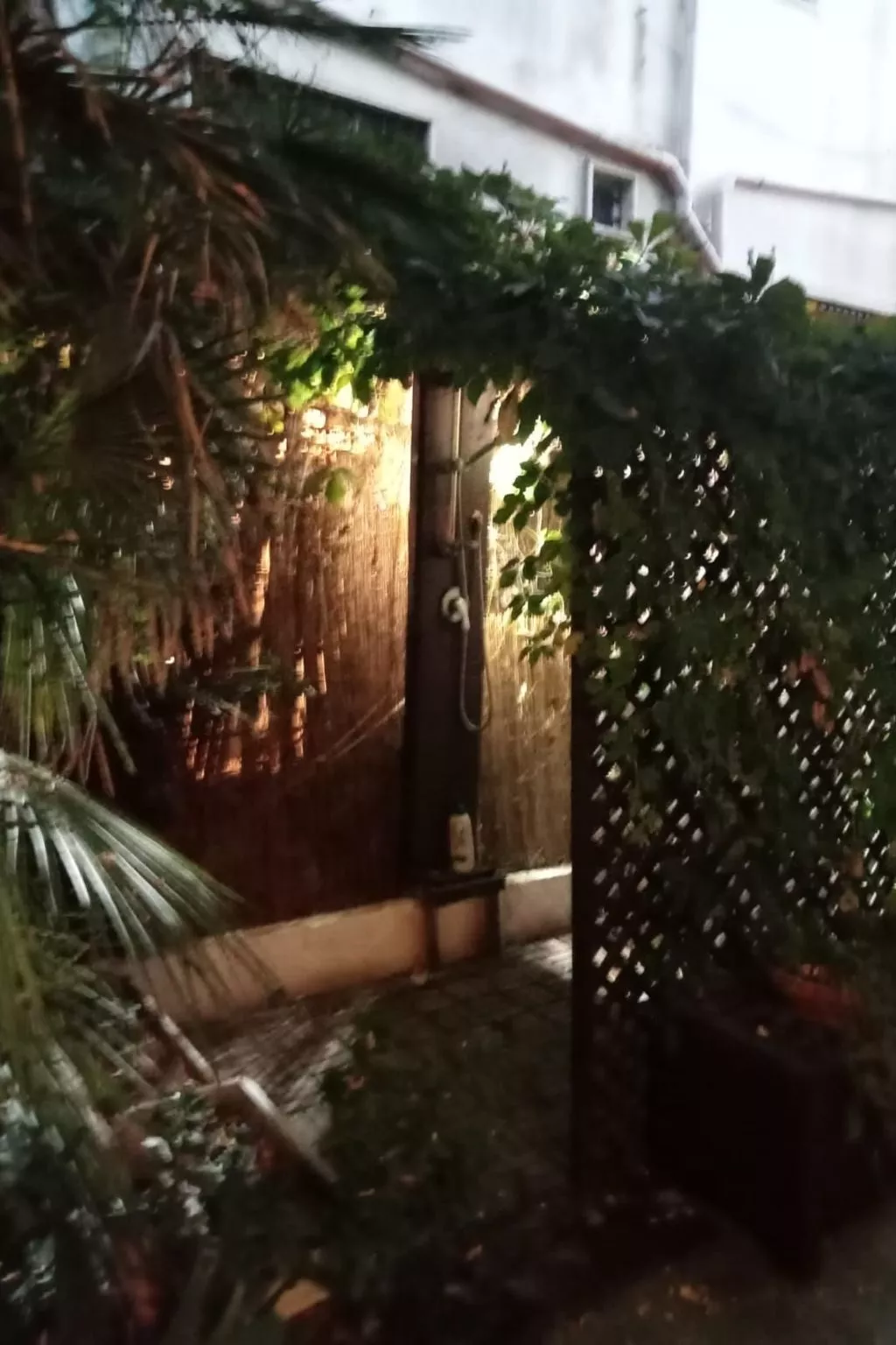 Entspannung am Meer in der Nähe von Neapel-Image-tags.info