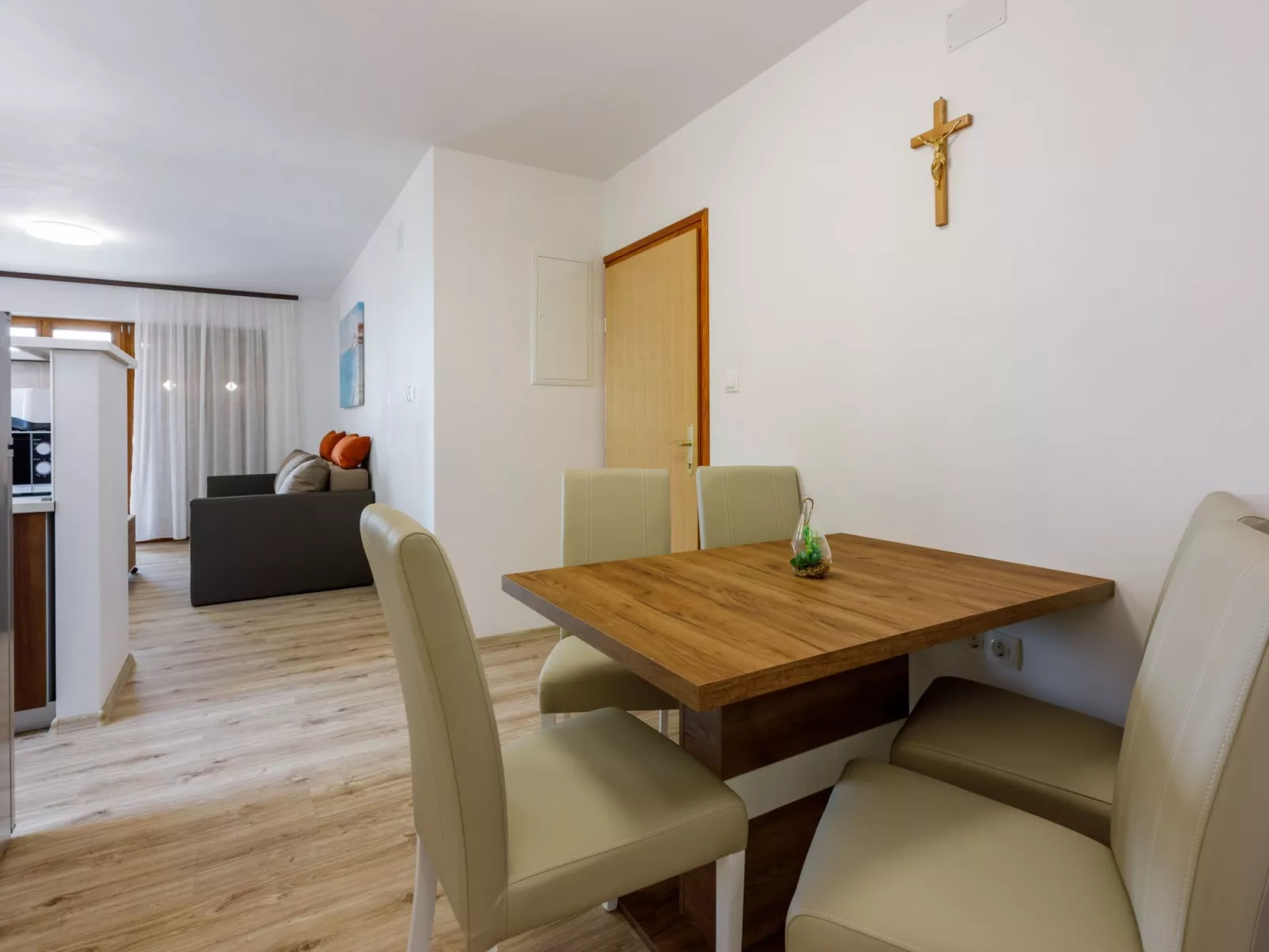 FeWo mit privatem Balkon und Gemeinschaftspool-Image-tags.info