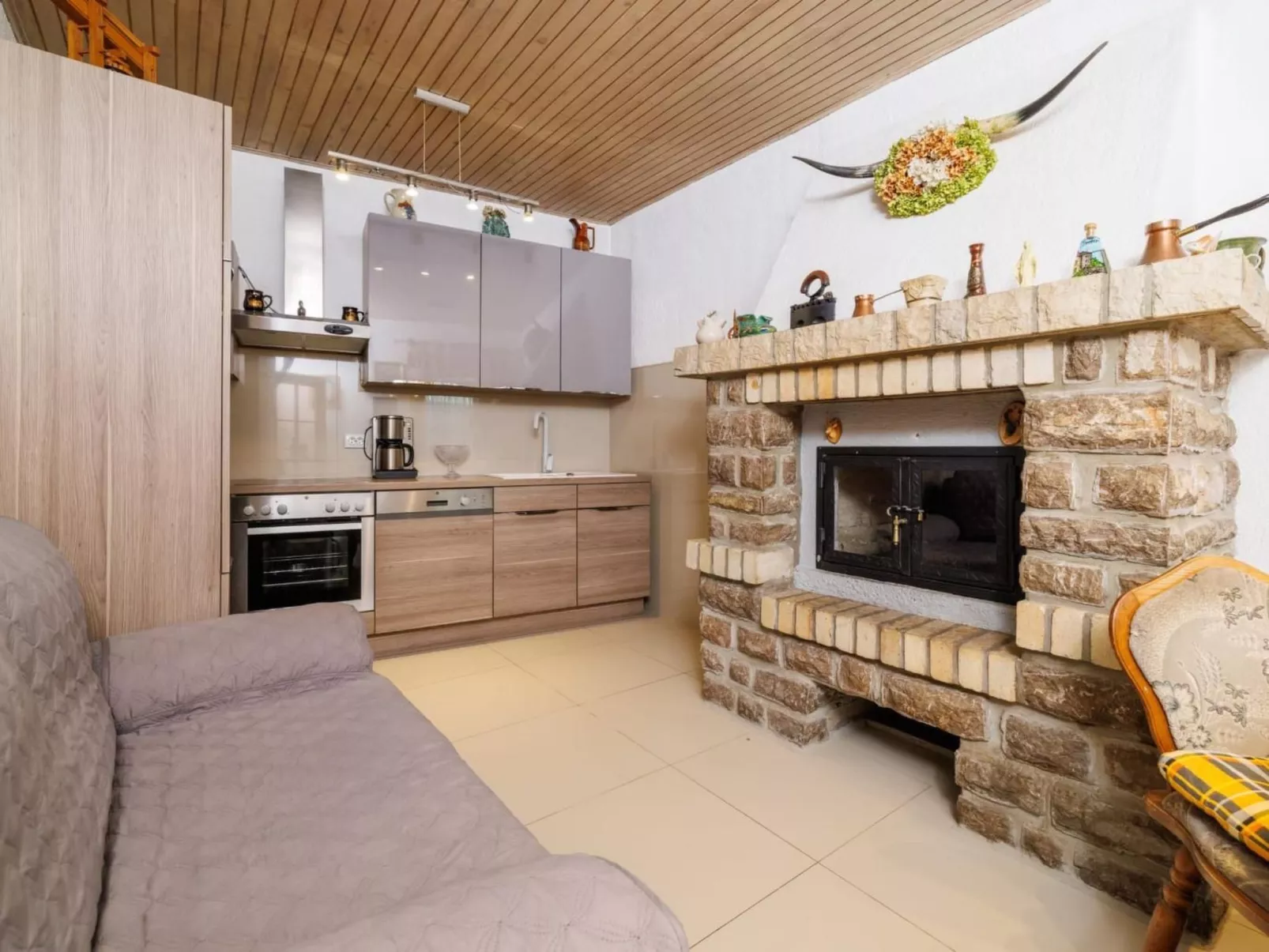 Vila Bribirka-Inside