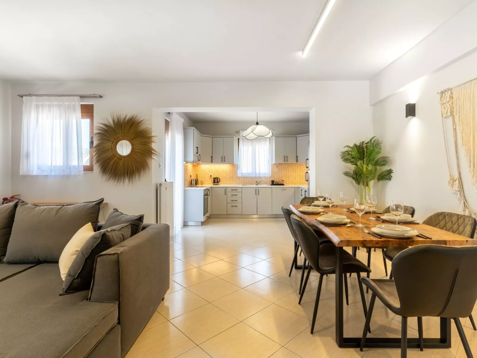 3-Schlafzimmer-Villa mit privatem Pool und Ladegerät für Elektroautos-Inside