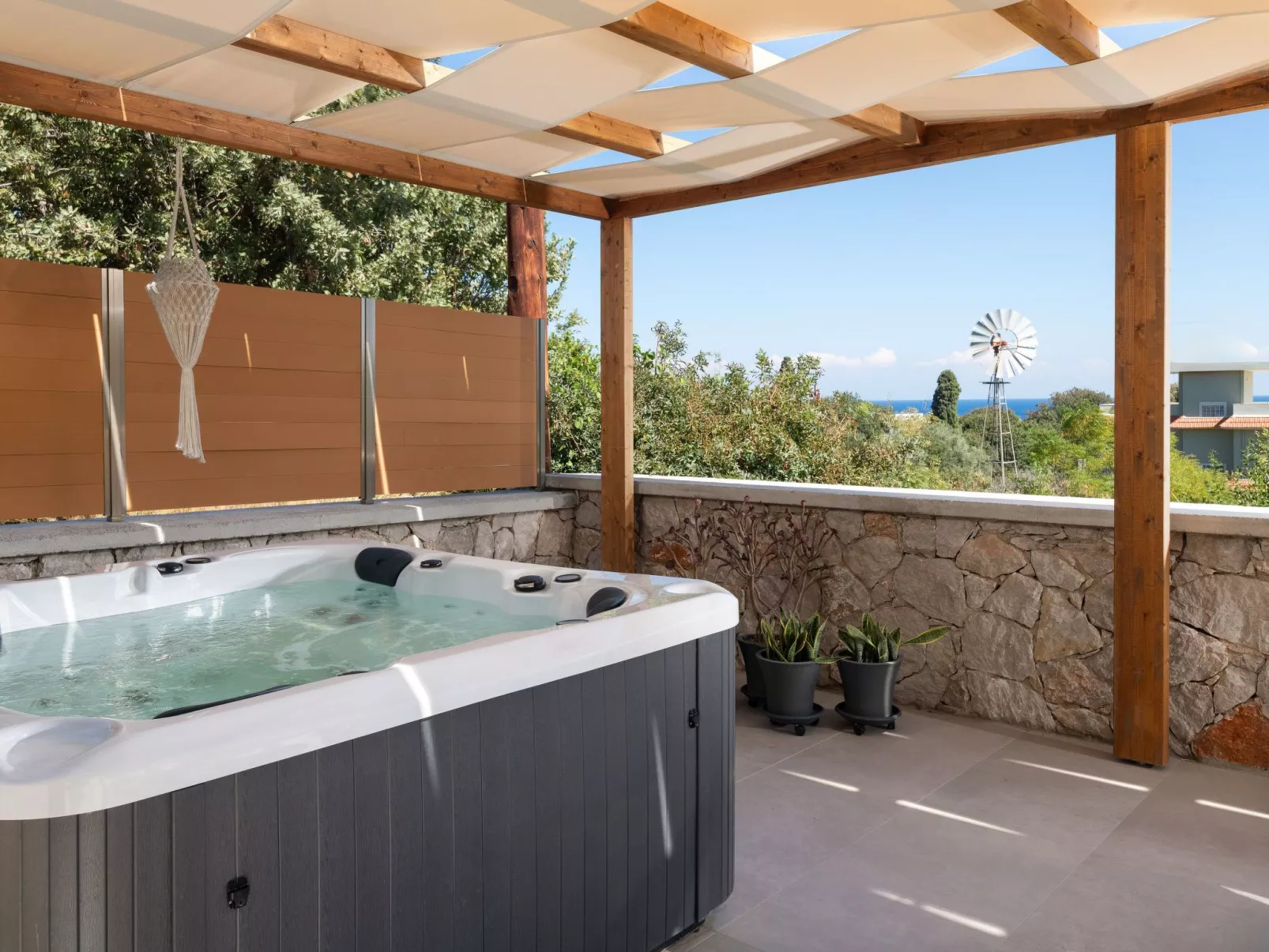 Schöne Pool-Villa Terpsis-Dehors