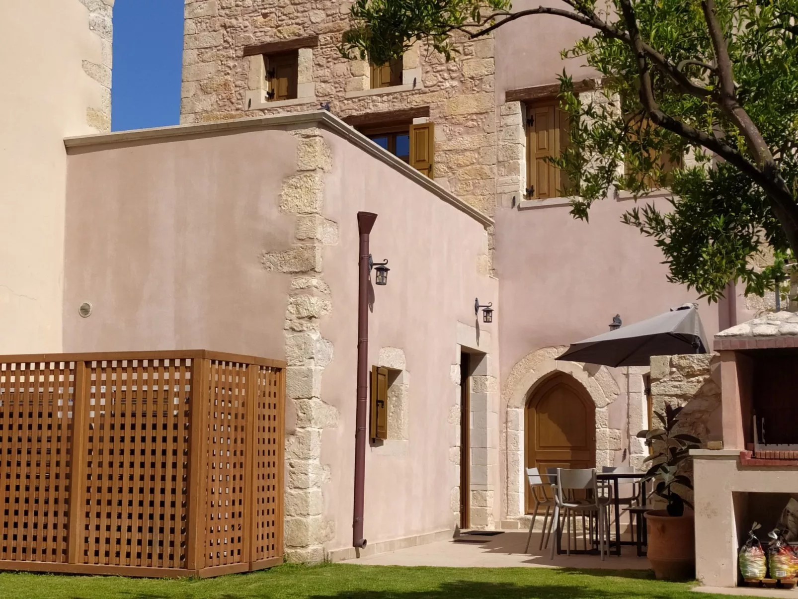 Mit Bergblick-Outside