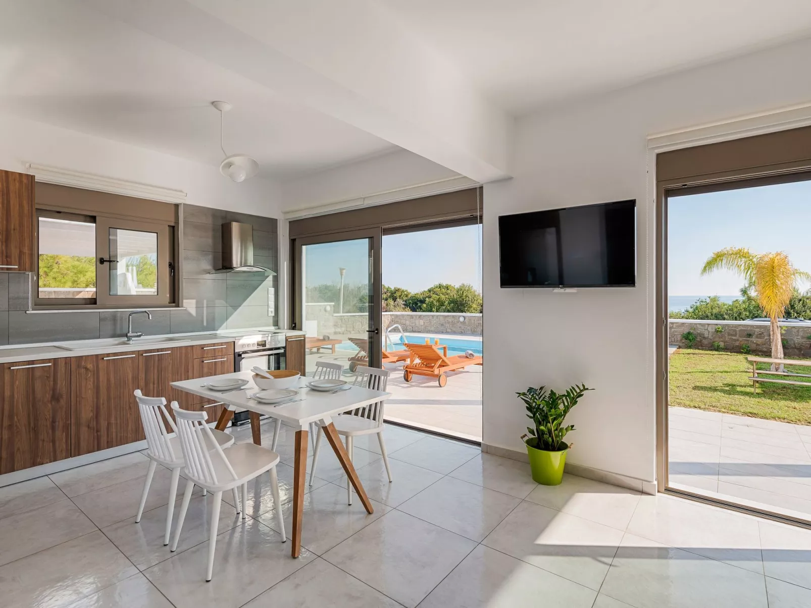 Sea La vie Villa-Inside