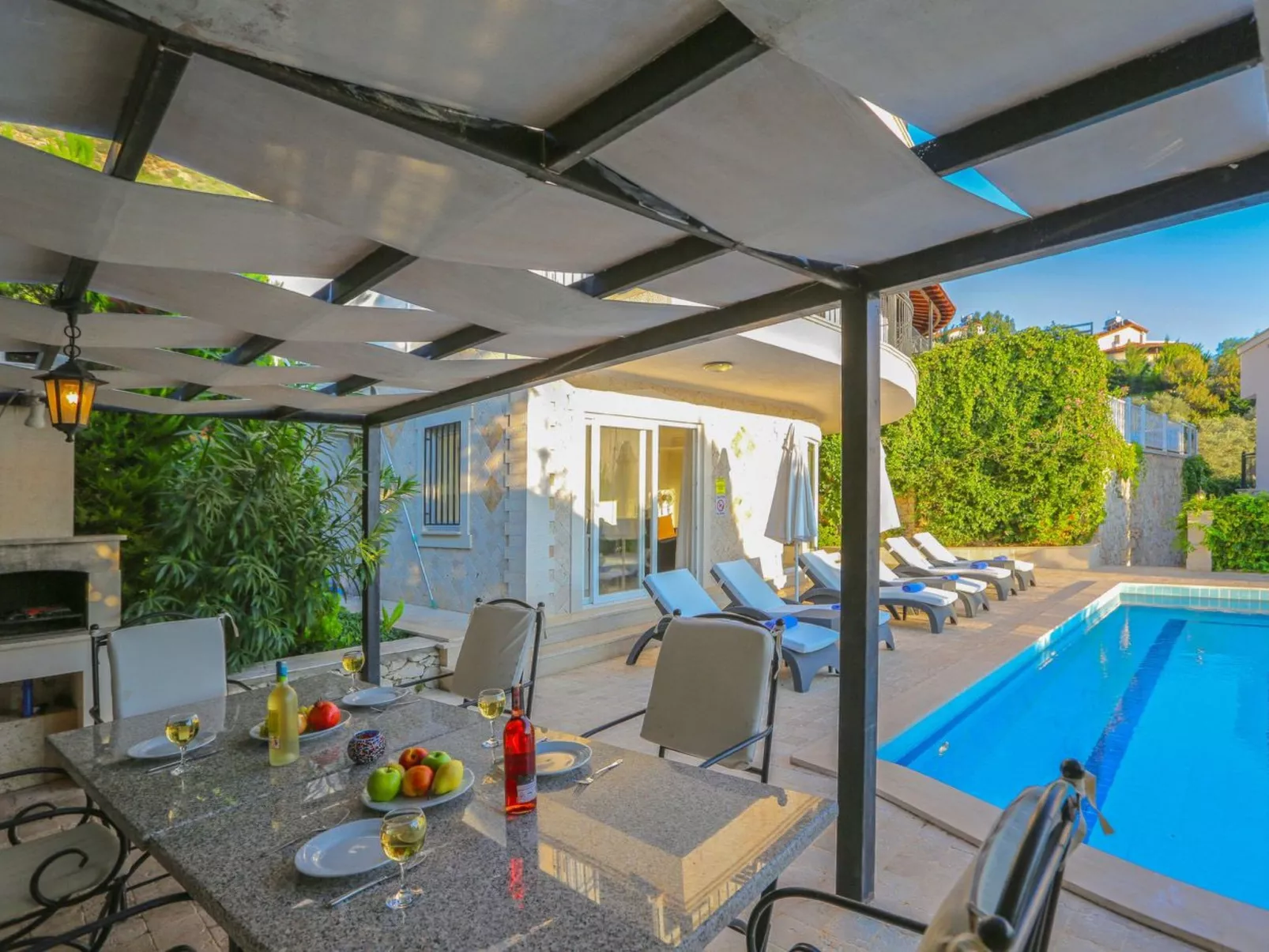 Steinhaus Villa direkt im Zentrum von Kalkan-Dehors