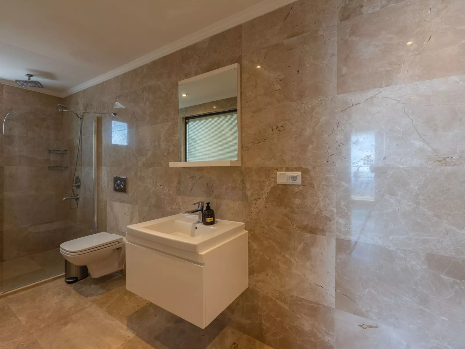 Villa mit Traum-Meerblick für 12 Personen-Drinnen