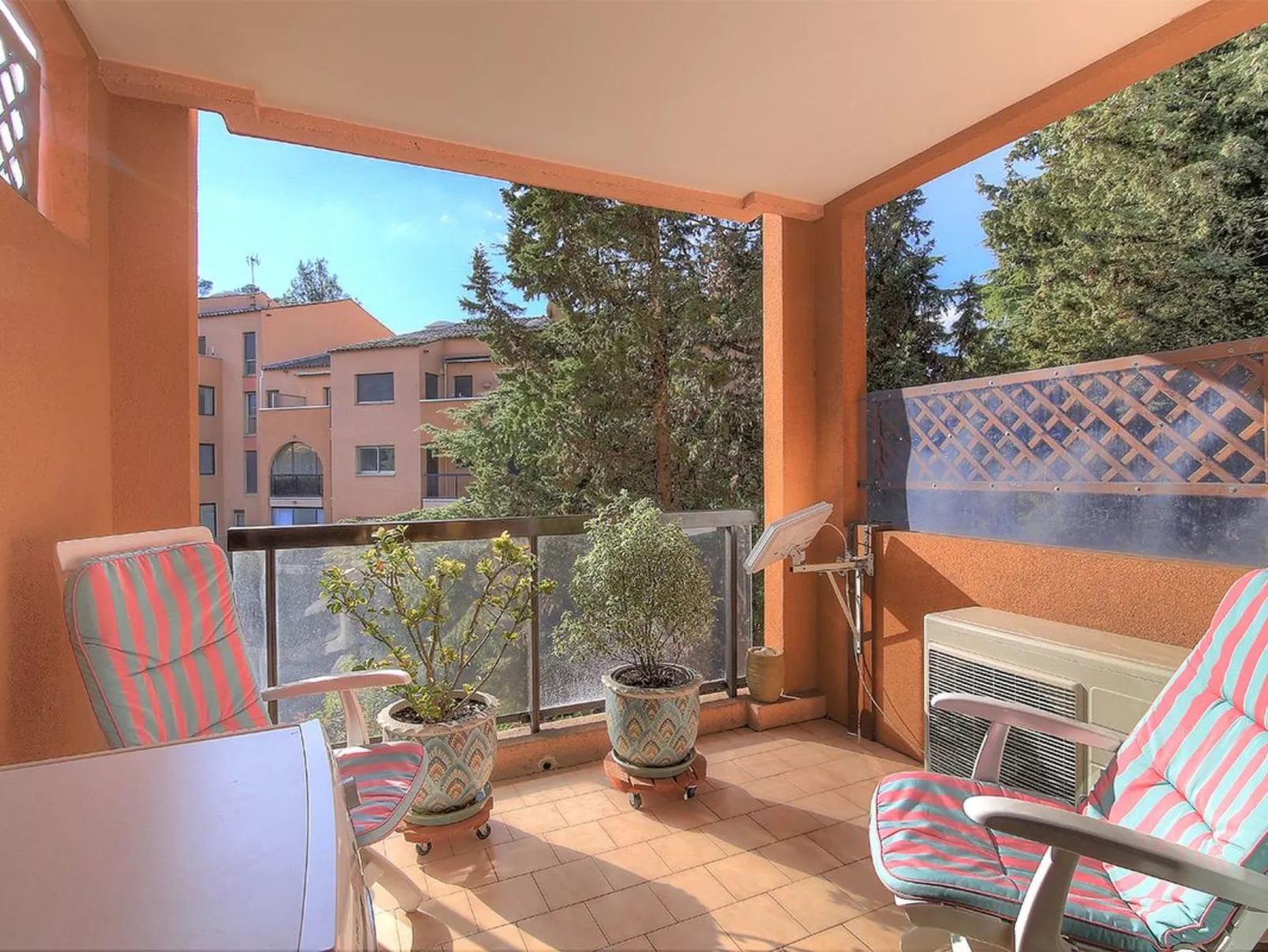 Paradisier Wohnung in Mougins-Outside