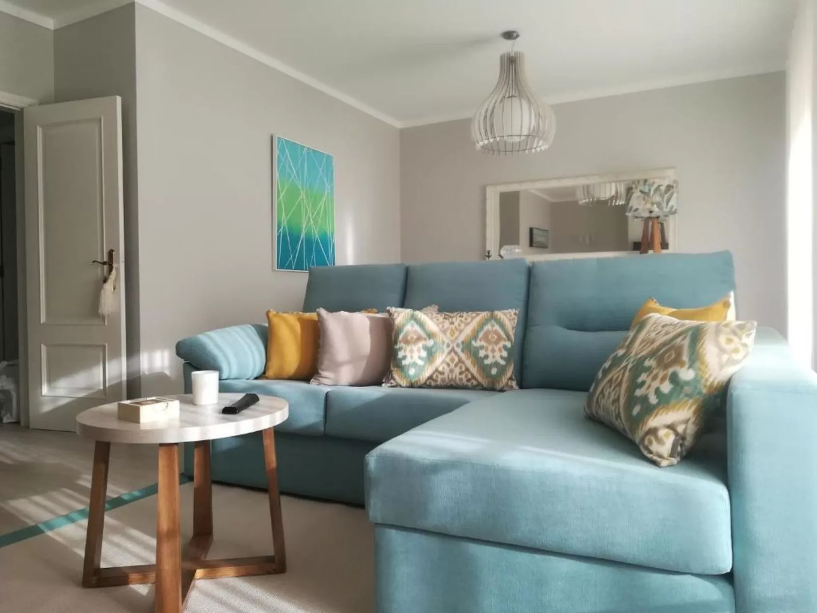 Golf, Pinienwald mit Pool-Drinnen