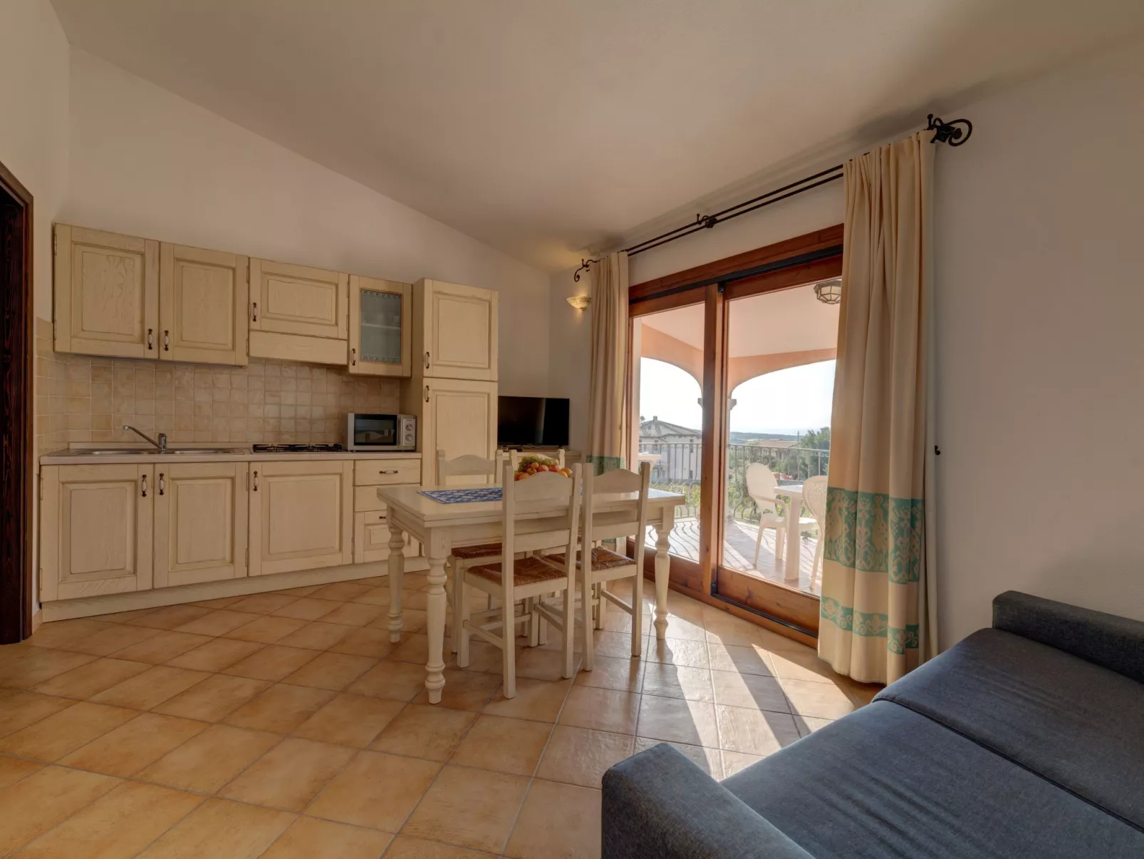 Badus in Badesi-Inside