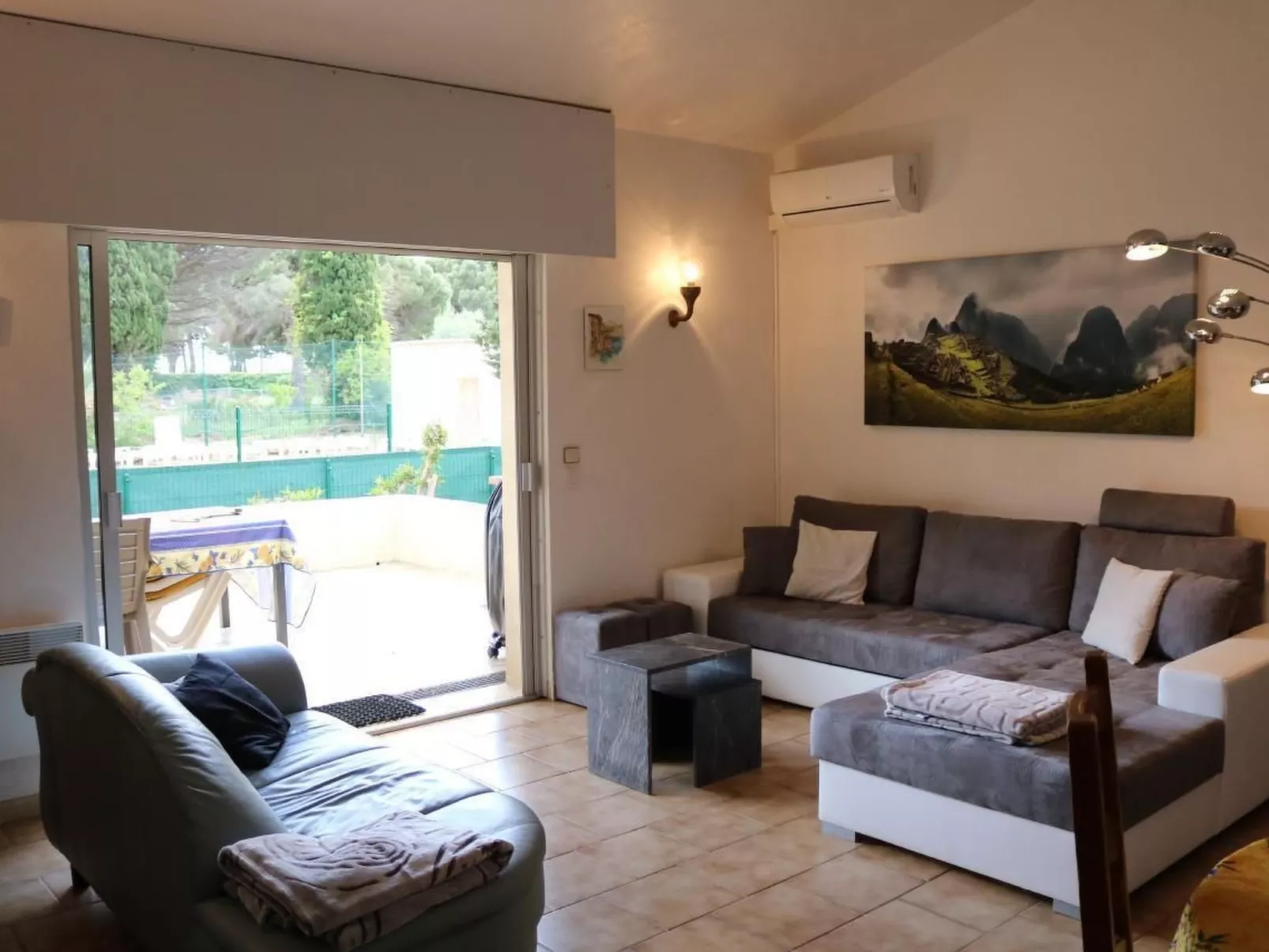 La Garonnette 12-Image-tags.info