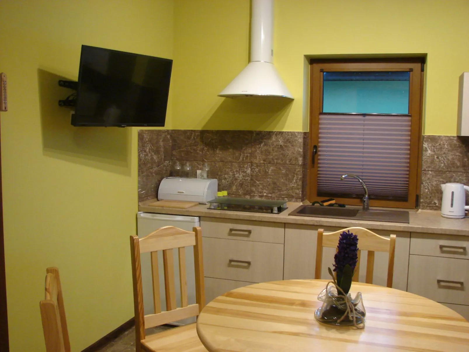 Green Corner Cottage 1-Inside