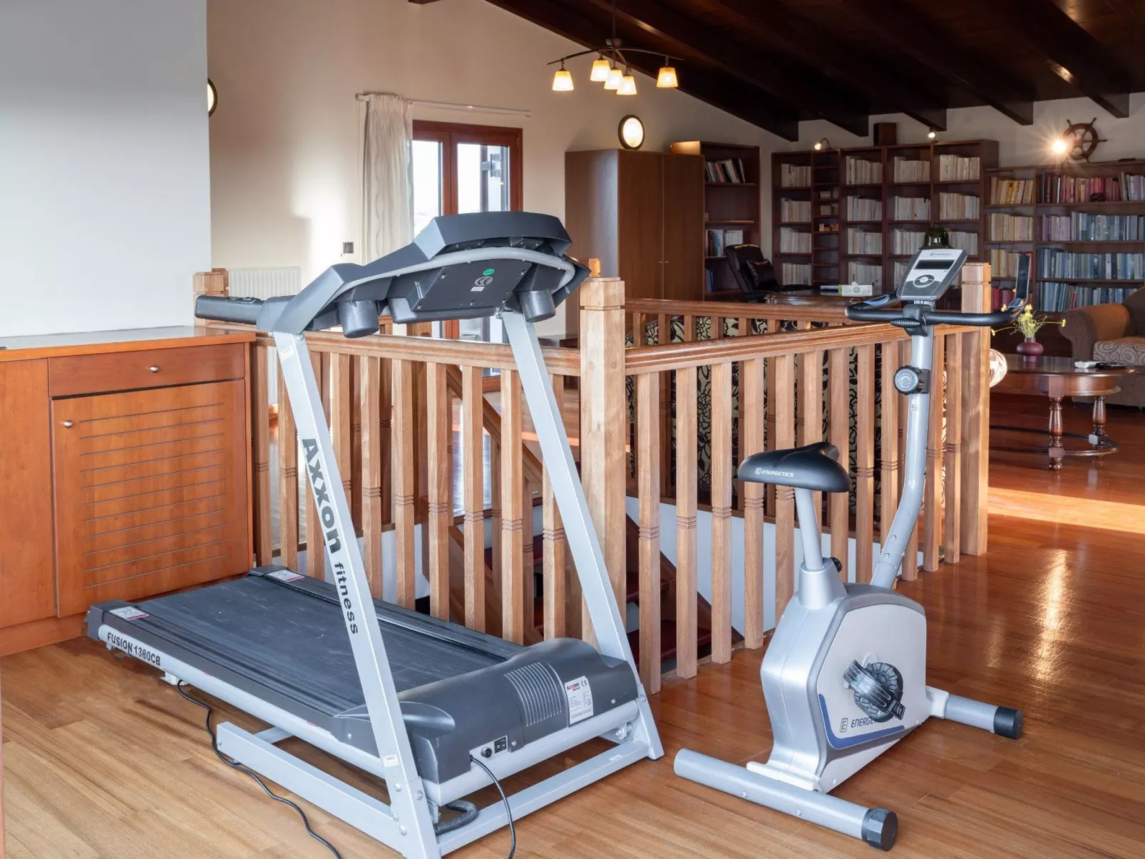 Familienvilla mit privatem Pool, Tischtennisplatte und Fußballtisch-Drinnen