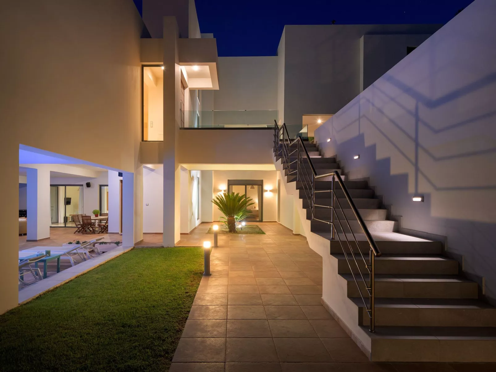 Ixian Hilltop Villa-Dehors