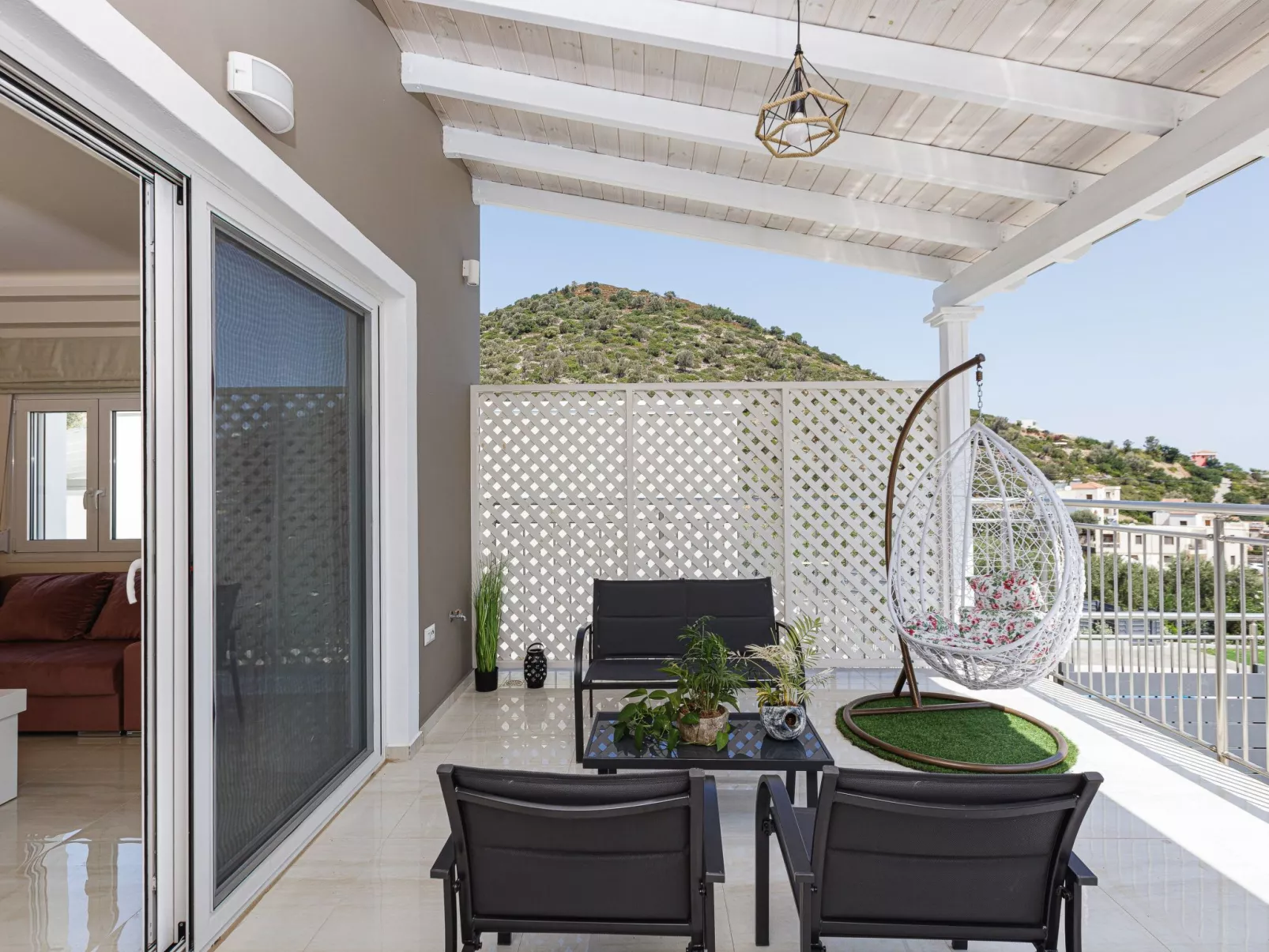 Haus in Vlichada mit tragbarem Barbecue-Outside