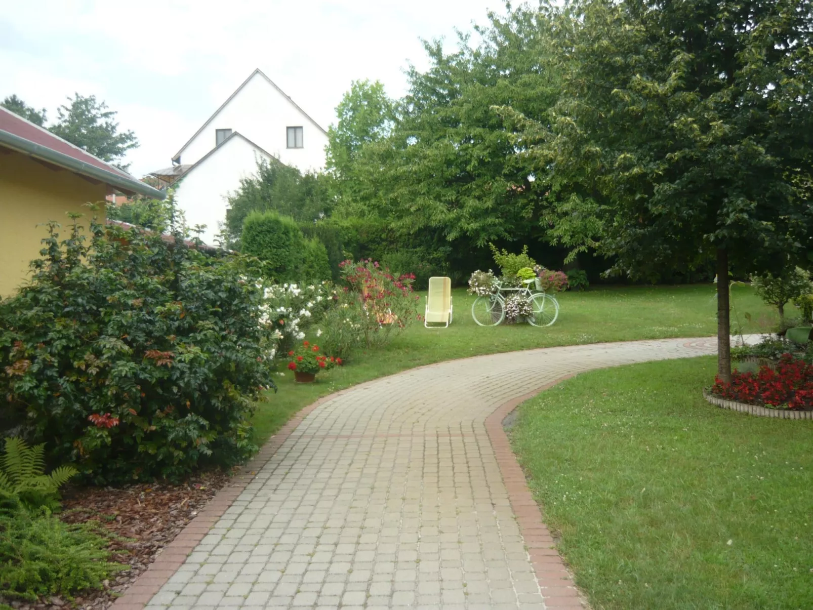 Appartement in Fonyód mit Schönem Garten-Image-tags.info