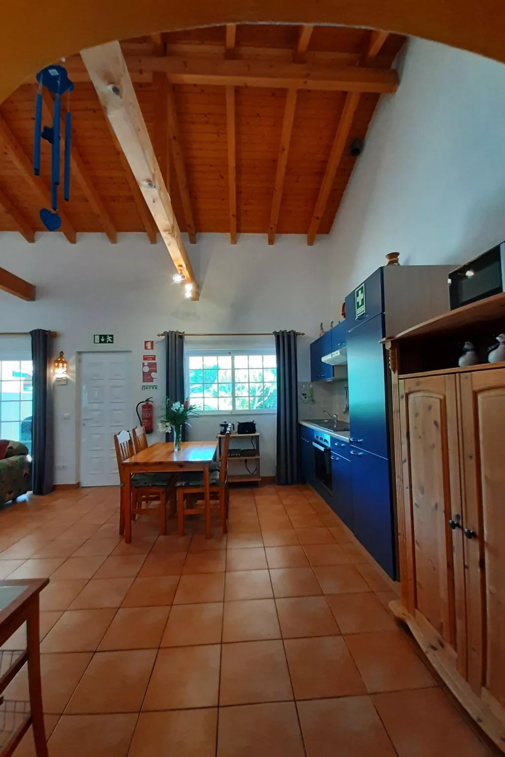 Mit Terrasse und Gemeinschaftspool-Inside