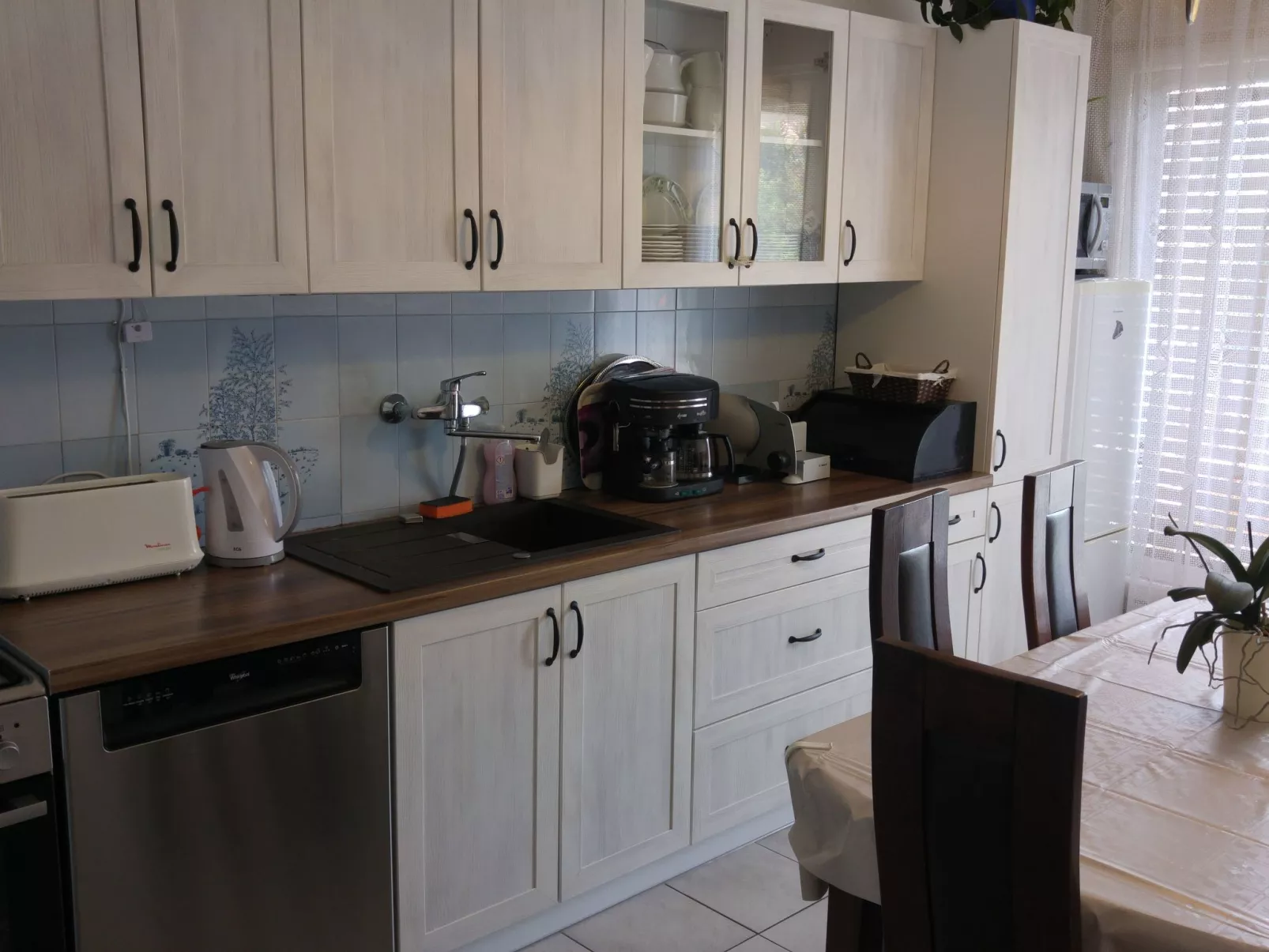 Elisabeth-Image-tags.info