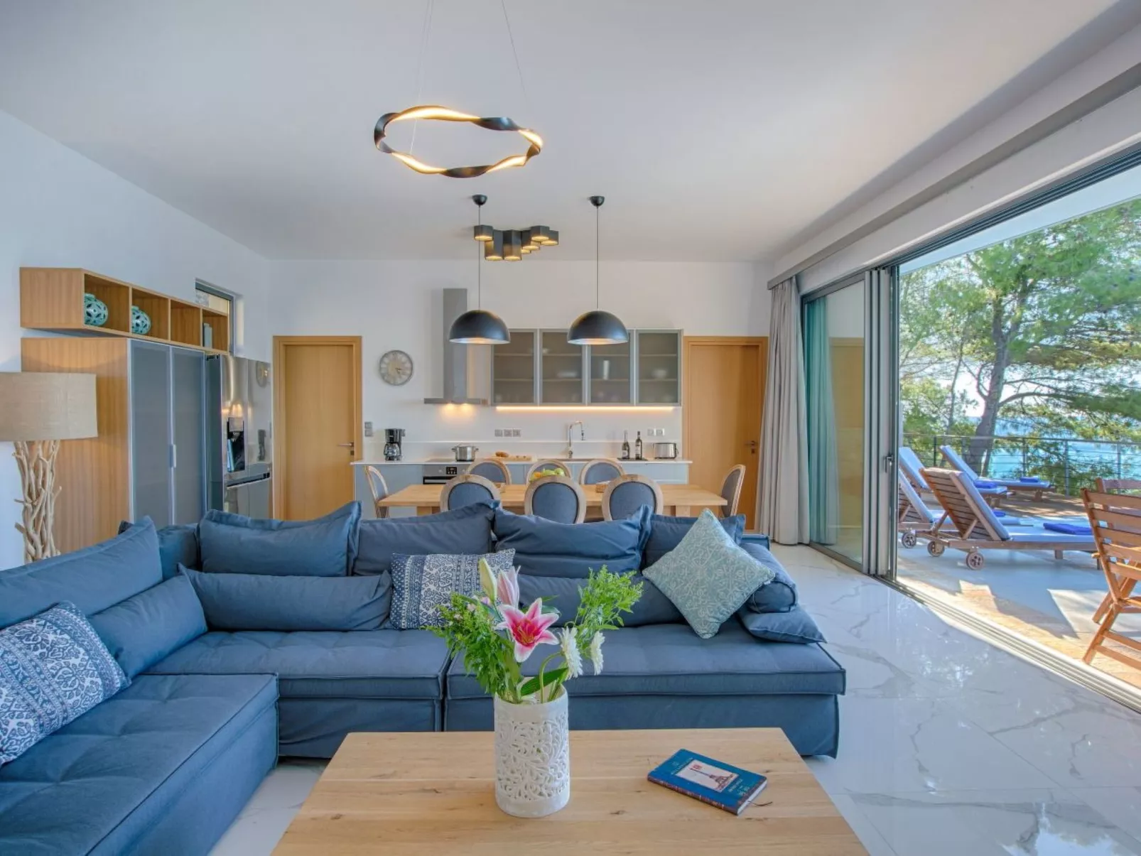 Milos Bay Villas- Brandneue moderne Villa mit spektakulärem Blick auf den Stran-Image-tags.info