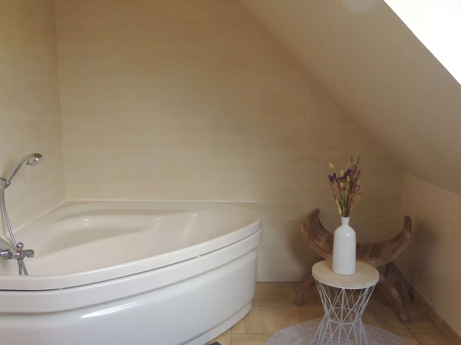 Haus mit Garten und herrlichem Meerblick-Image-tags.info