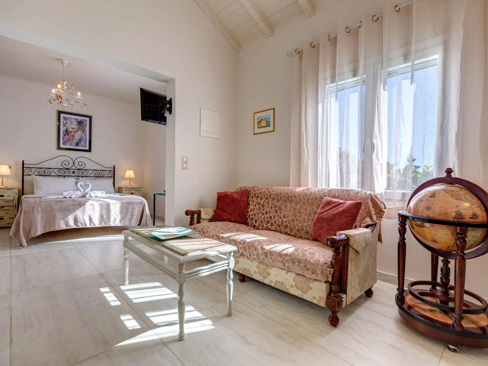 "Villa Nafsika"-Inside