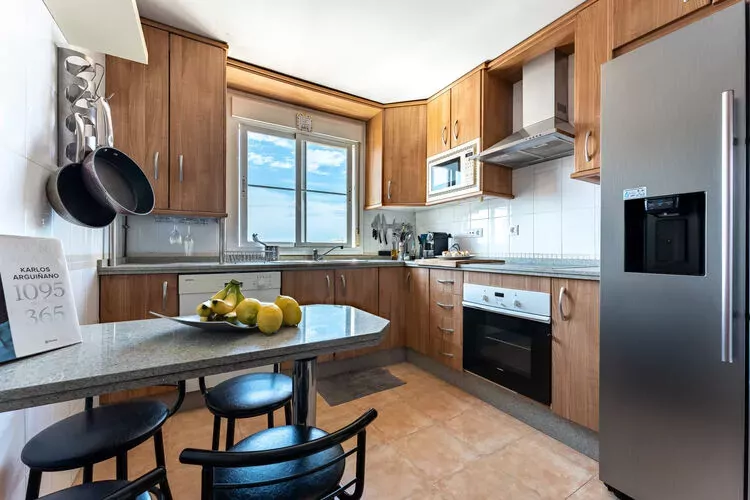 CT 251 - Faro's Lagunas Penthouse - Mijas Costa-Kitchen