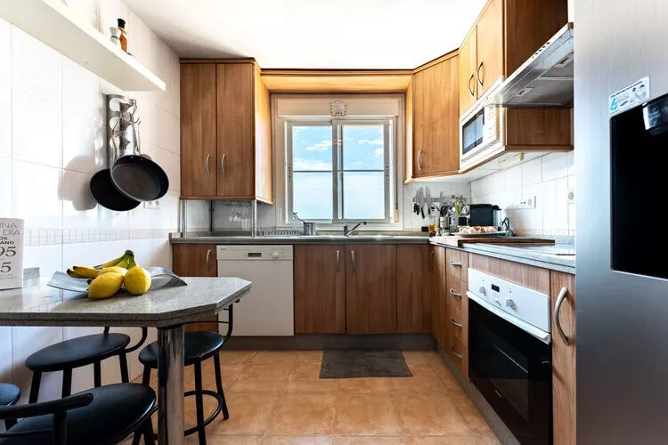 CT 251 - Faro's Lagunas Penthouse - Mijas Costa-Kitchen