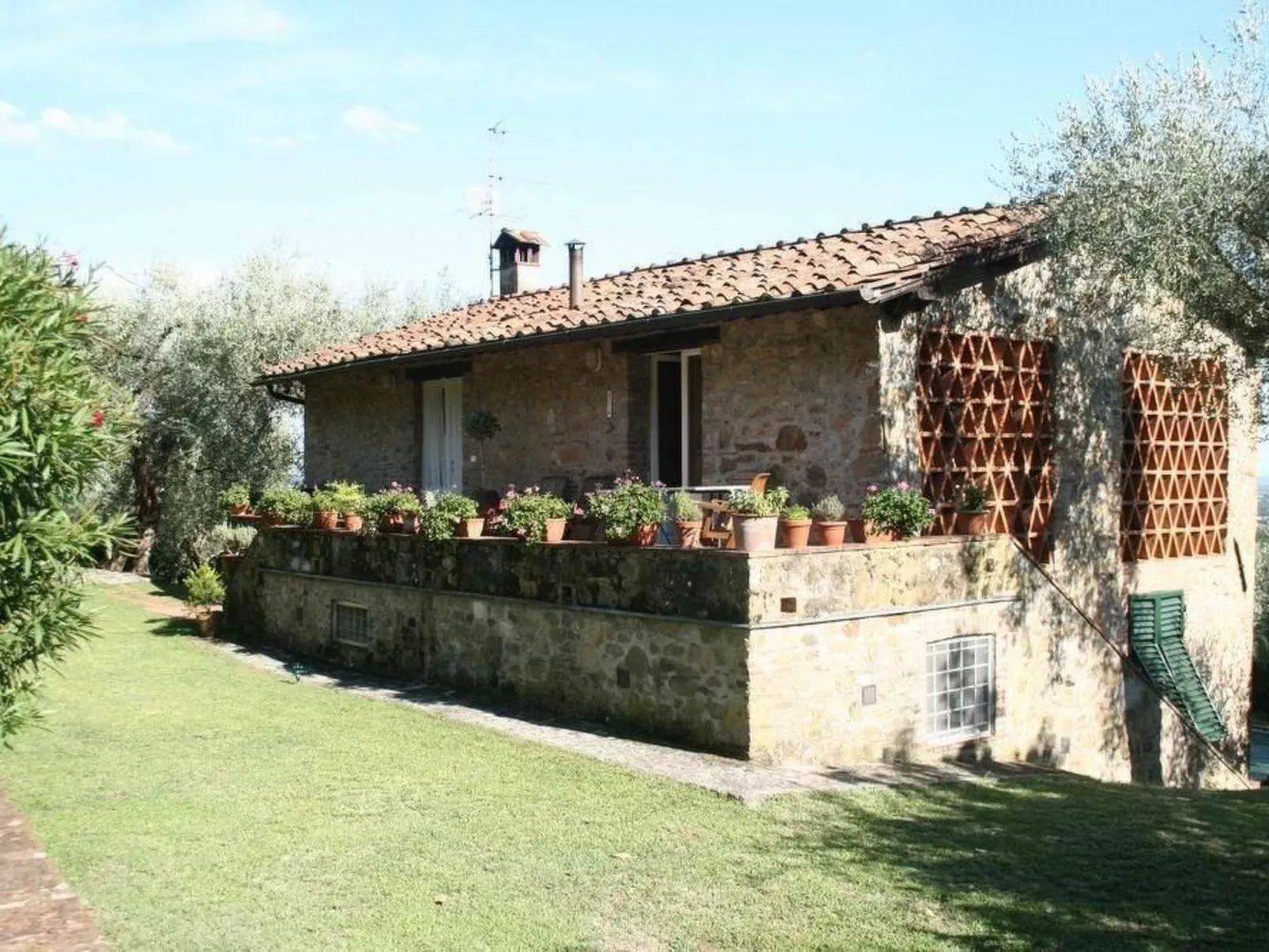 'Villa Pieve' mit eigenem Pool-Dehors