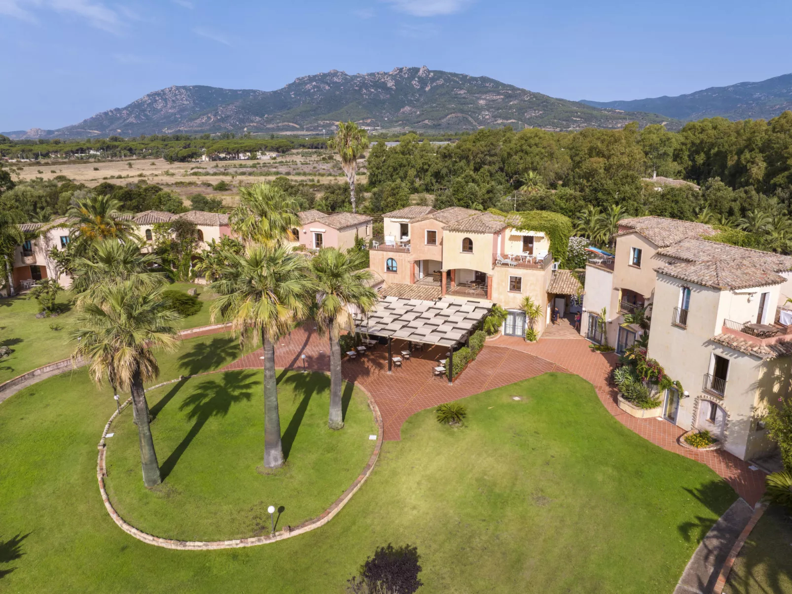 Baia delle Palme-Outside