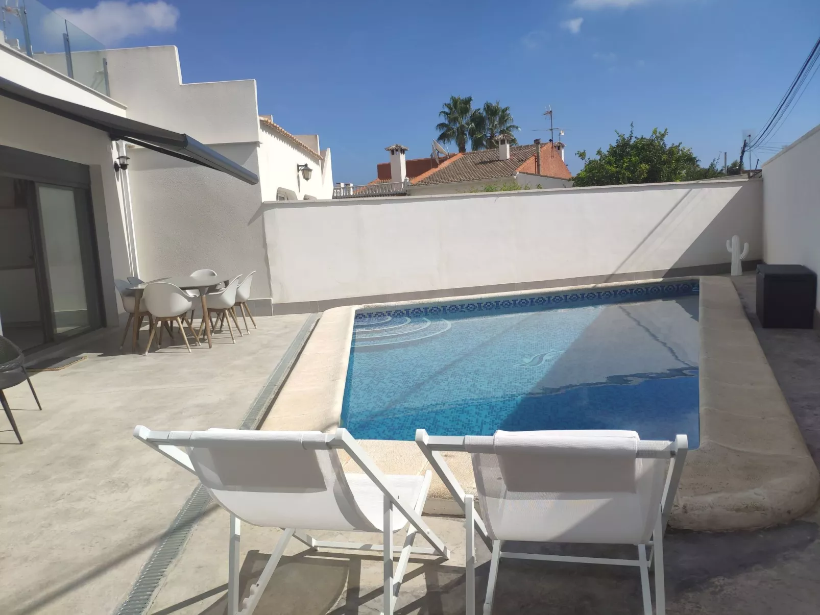 "Arenas house" mit Pool-Dehors