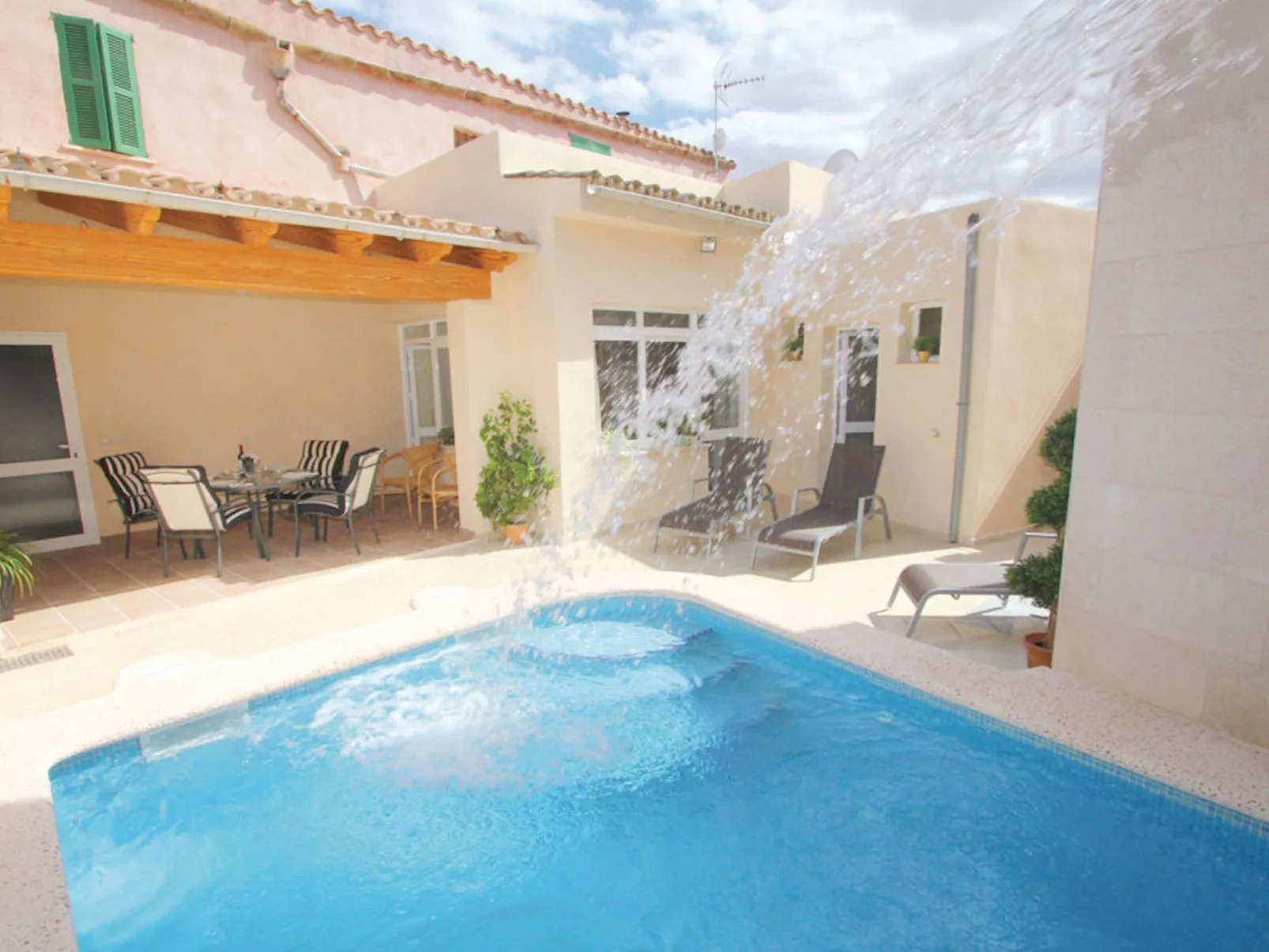 Ribot-Image-tags.info