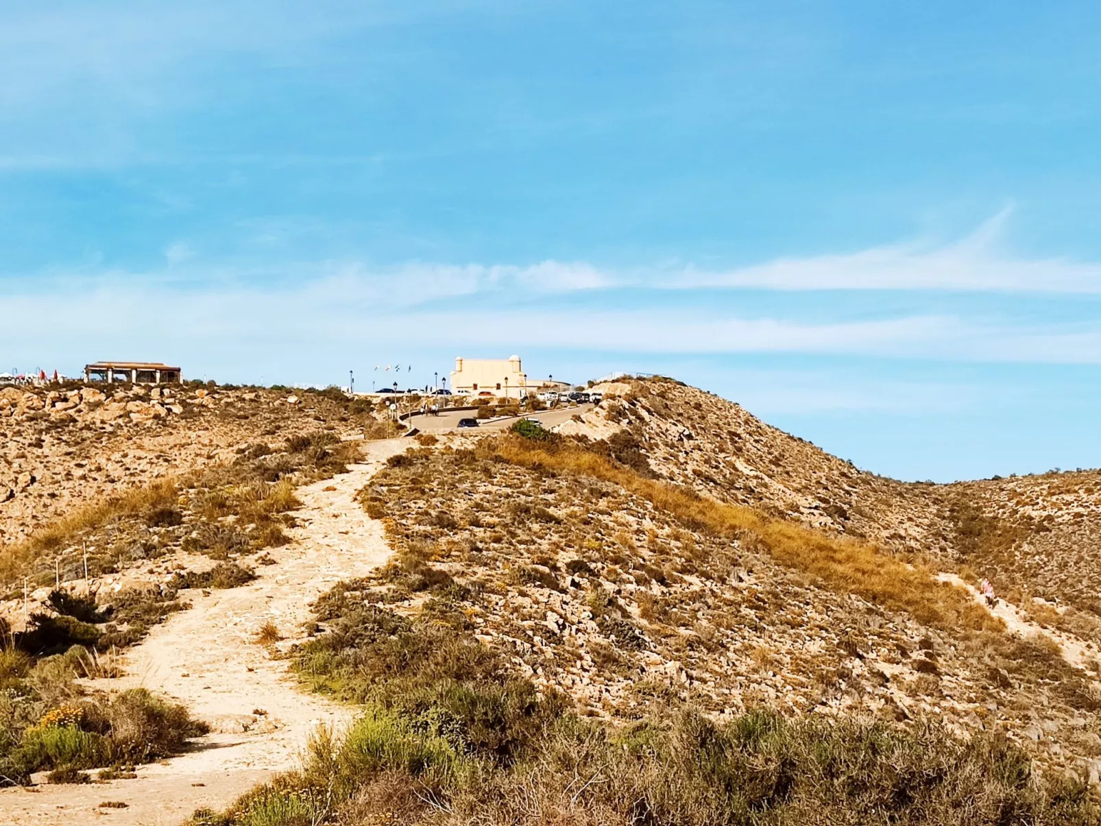 La Invincible Terreros in der 1. Reihe des Strandes-Outside