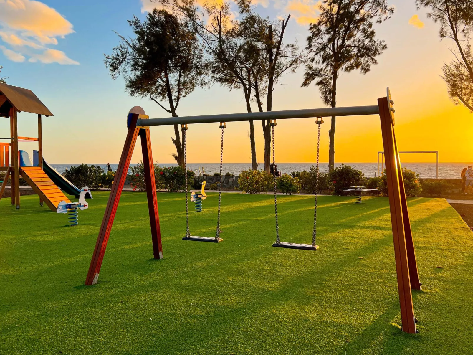 Villa mit Wasserblick-Outside