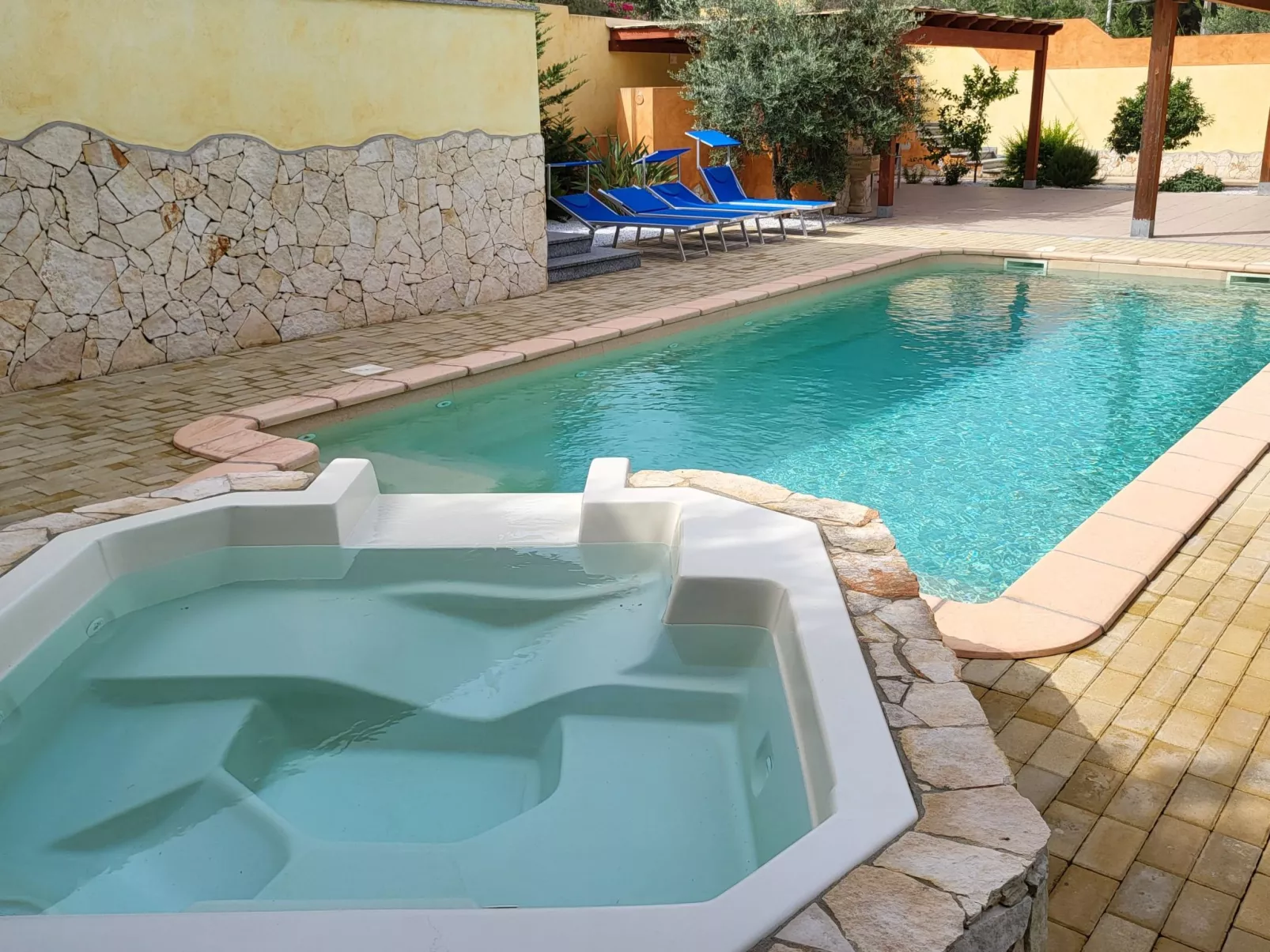 'Villa Vivi-Draußen