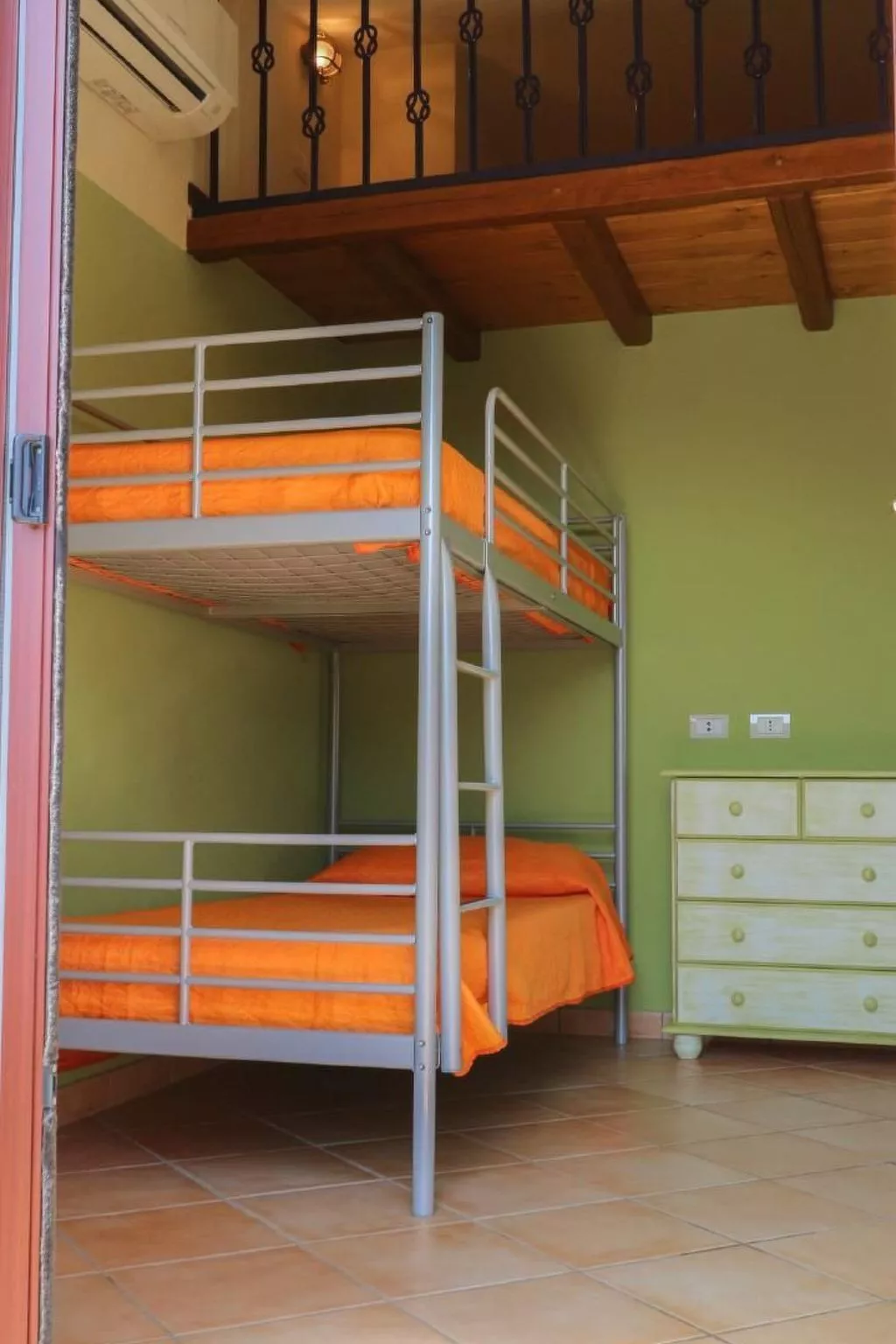 Haus in Budoni mit Schwimmbad und Privatparkplatz-Image-tags.info