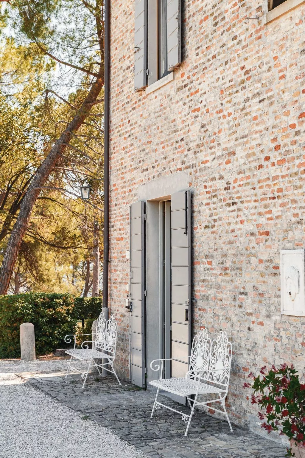Mit Garten und Schwimmbad in den Hügeln der Marken.-Dehors