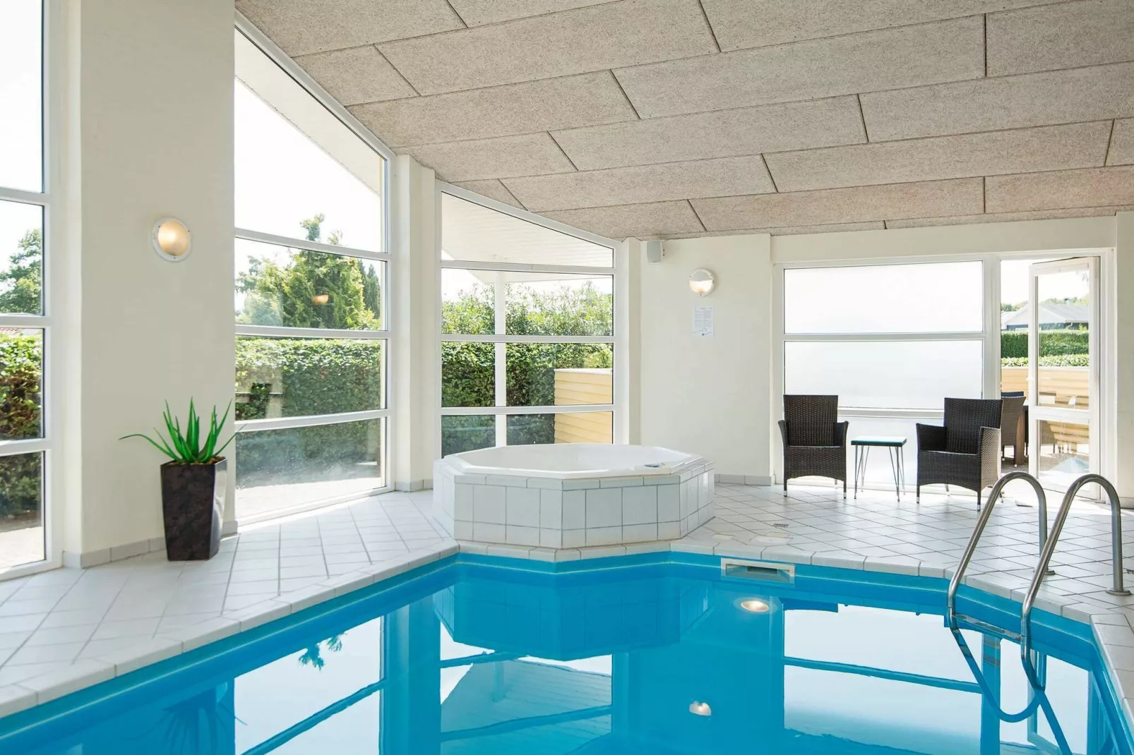 Luxury Retreat in Hejlsminde - By Traum Ferienwohnungen-Swimming pool